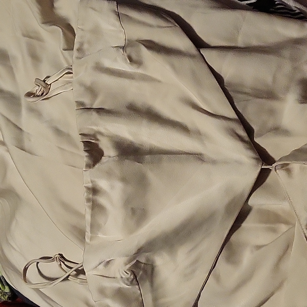 Dress - Picture 4 of 10